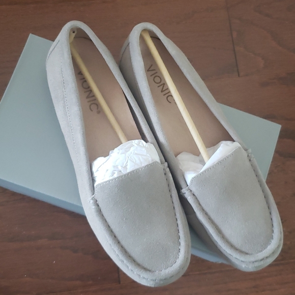 vionic moccasins debbie